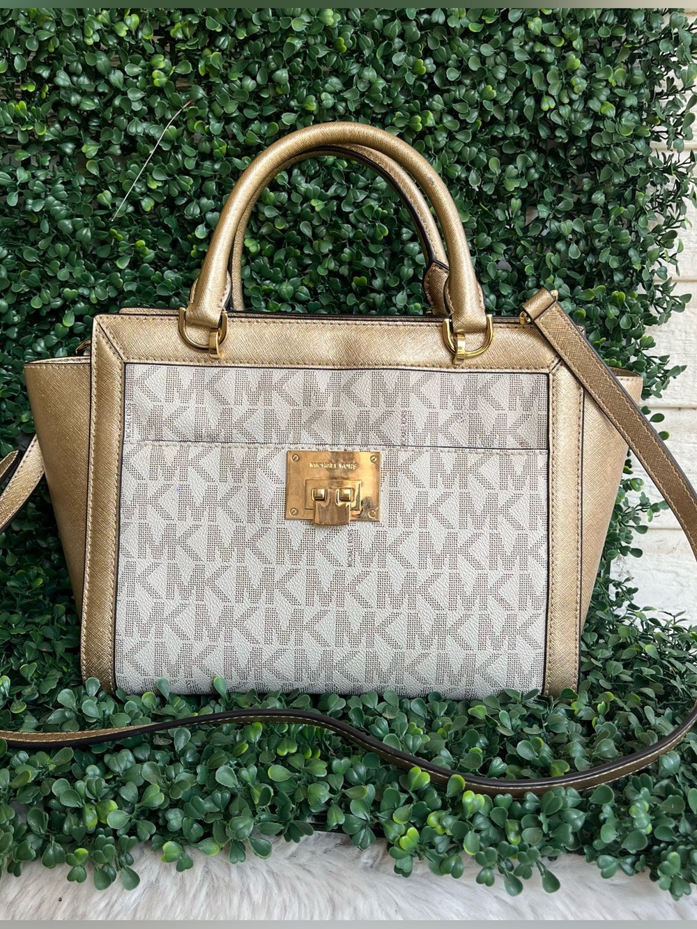 MICHAEL KORS Gold Signature Tina Raven Bedford Fulton Satchel Tote Crossbody